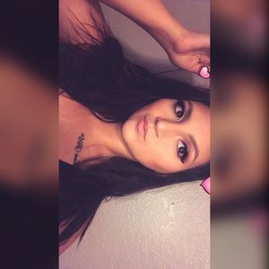 Meet your Posher, Roxana